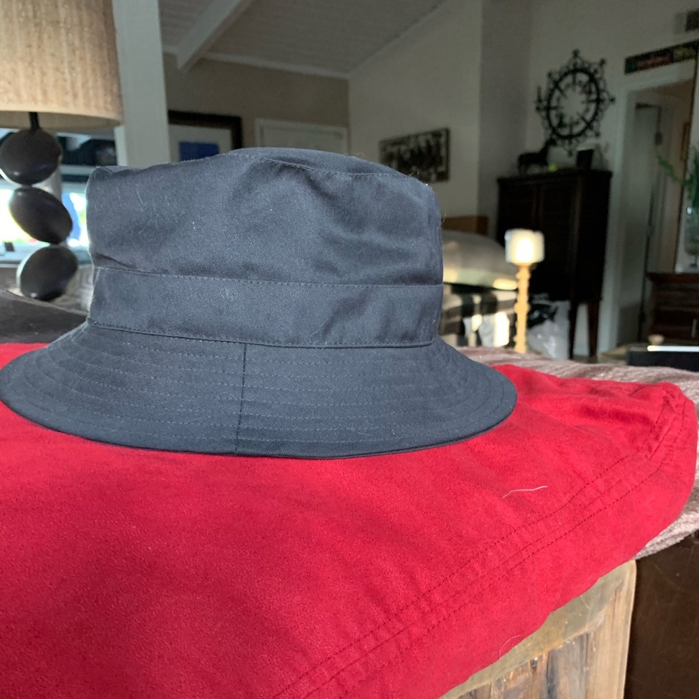 Burberry Gilligan hat
